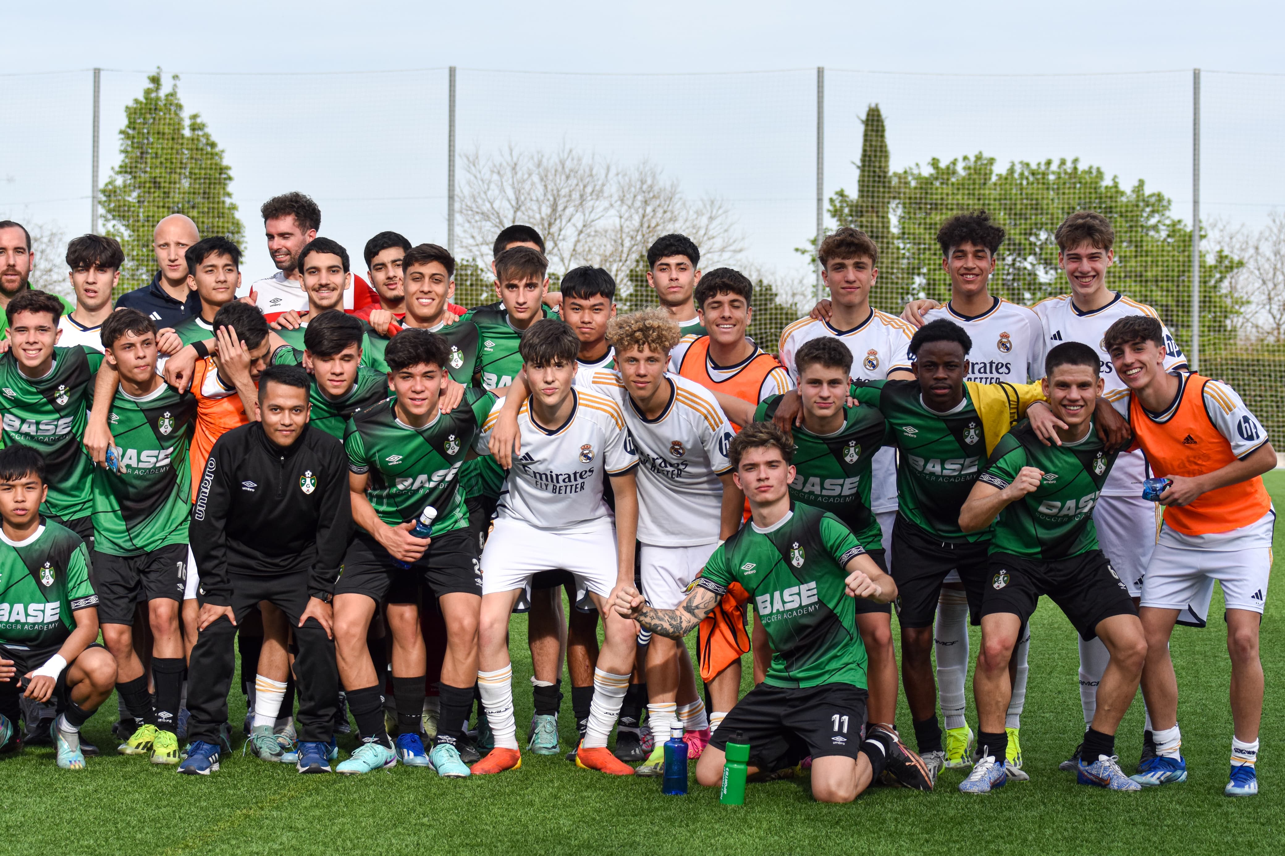 Atletas JK Sports em partida contra o Real Madrid